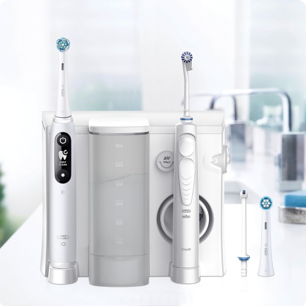 Braun Oral-B Health Center + iO Series 6 Zahnbürste